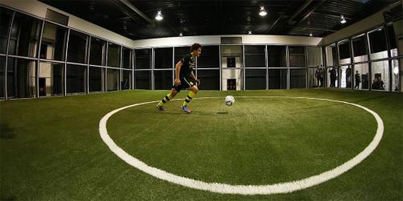 Footbonaut Robot